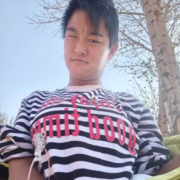 内蒙古24岁单身美女真诚找对象-吉林征婚相亲网